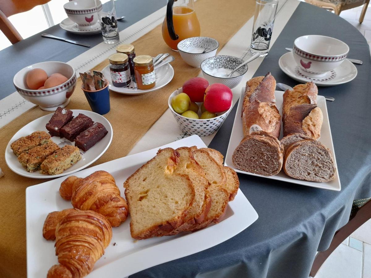 A L'Oree Du Cedre Hotel Pouzauges Kültér fotó